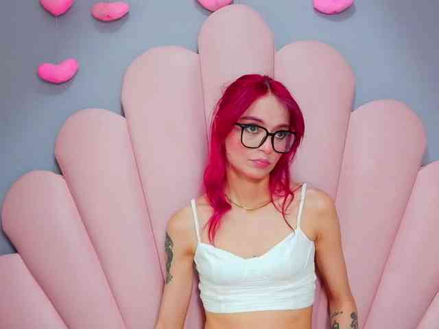 LUCY_MILLER webcam