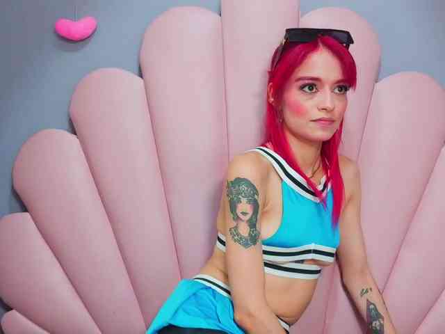 LUCY_MILLER webcam