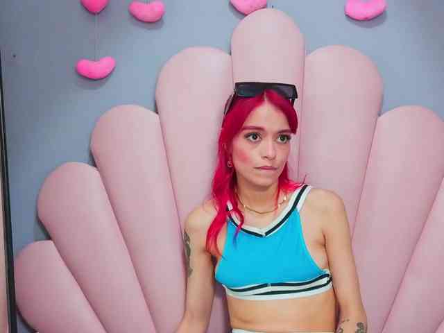 LUCY_MILLER webcam