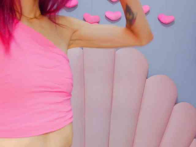 LUCY_MILLER webcam