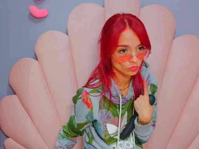 LUCY_MILLER webcam