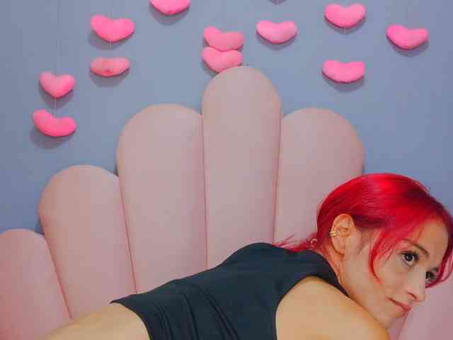 LUCY_MILLER webcam