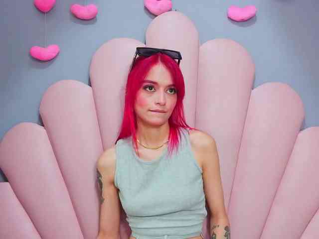 LUCY_MILLER webcam