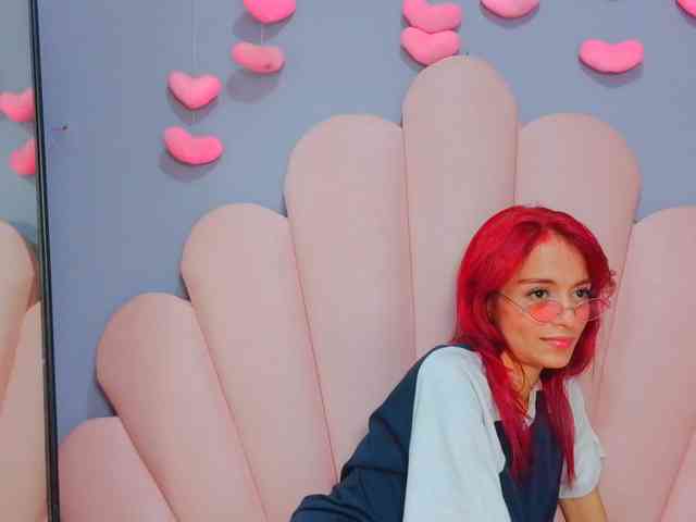 LUCY_MILLER webcam