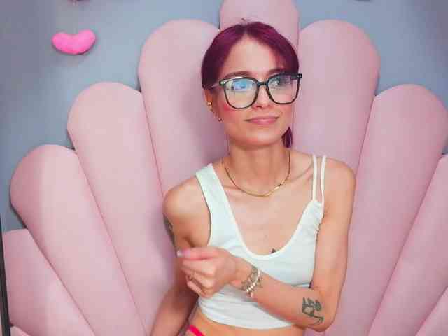 LUCY_MILLER webcam