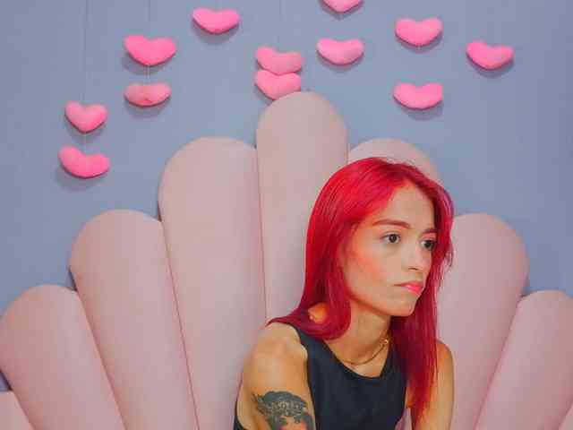 LUCY_MILLER webcam