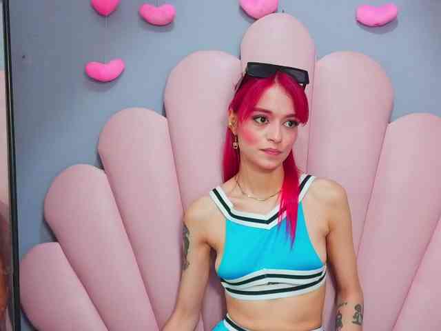 LUCY_MILLER webcam