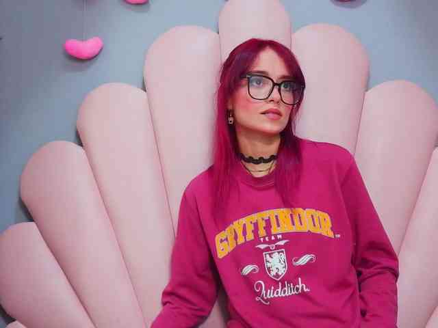 LUCY_MILLER webcam