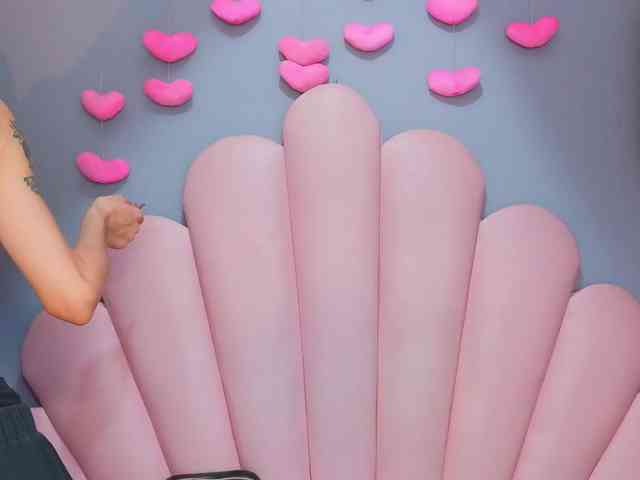 LUCYMILLER Live Webcam on BongaCams