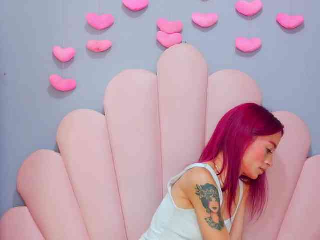 LUCY_MILLER webcam