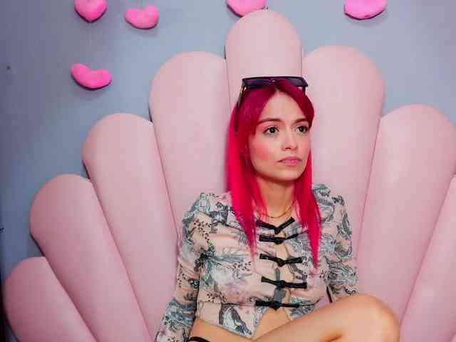 LUCY_MILLER webcam