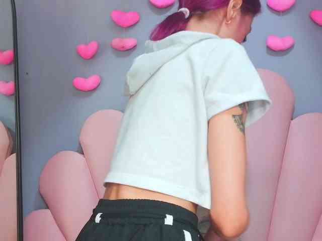 LUCY_MILLER webcam