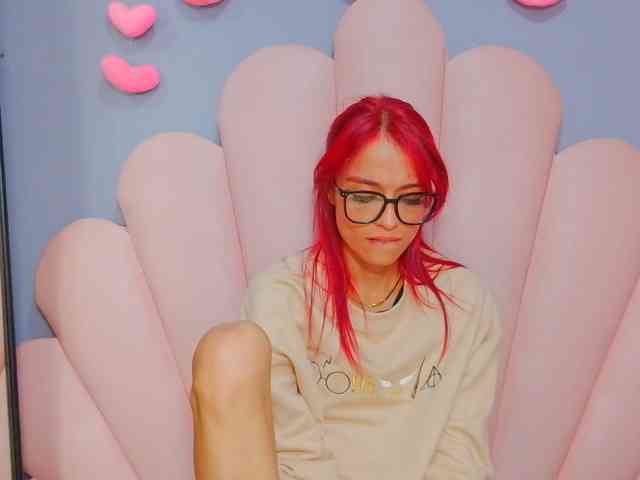 LUCY_MILLER webcam