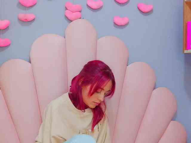 LUCY_MILLER webcam