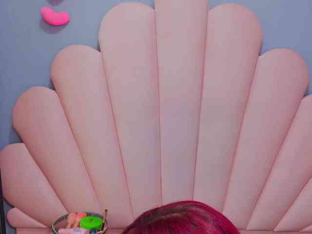 LUCY_MILLER webcam