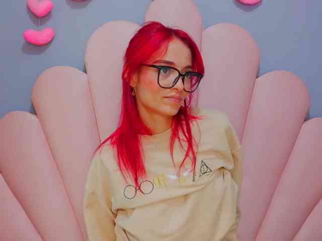 LUCY_MILLER webcam