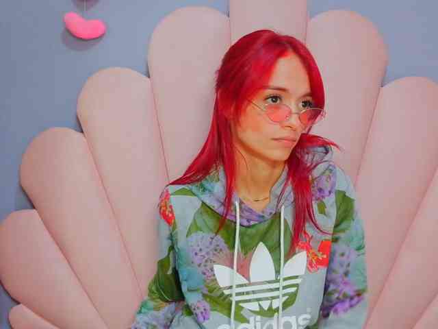 LUCY_MILLER webcam