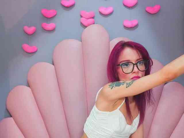 LUCYMILLER Live Webcam on BongaCams