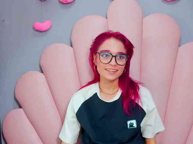 LUCY_MILLER webcam