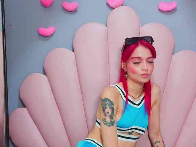 LUCY_MILLER webcam