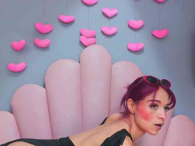 Model: LUCY_MILLER