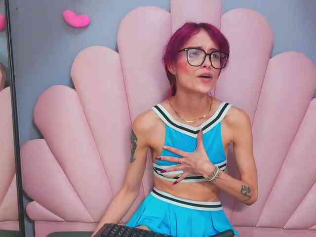LUCY_MILLER webcam