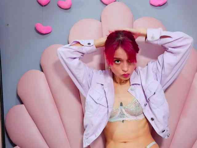 LUCY_MILLER webcam