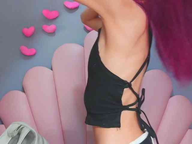 LUCY_MILLER webcam