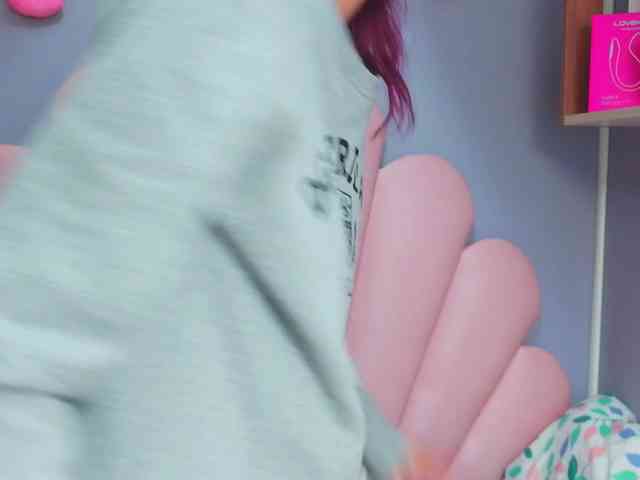 LUCY_MILLER webcam