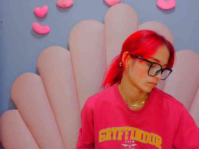 LUCY_MILLER webcam