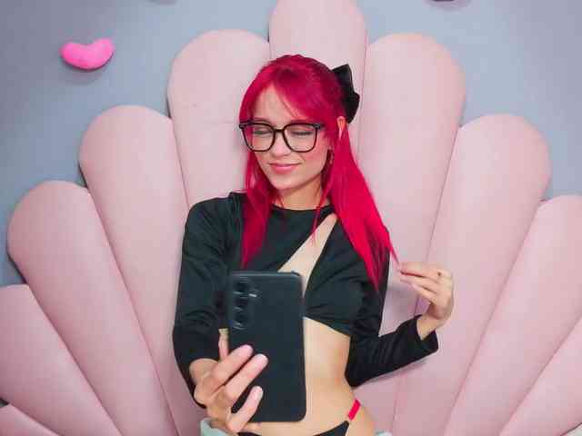 LUCY_MILLER webcam