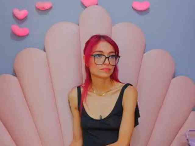 LUCY_MILLER webcam