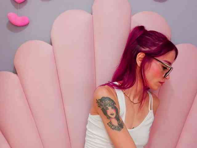 Model: LUCY_MILLER