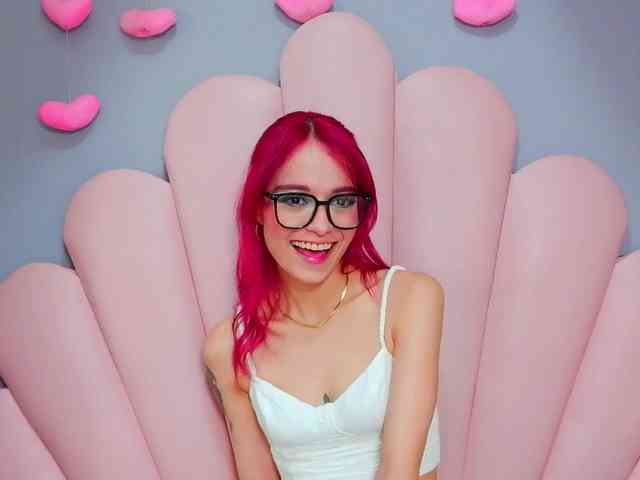 LUCY_MILLER webcam