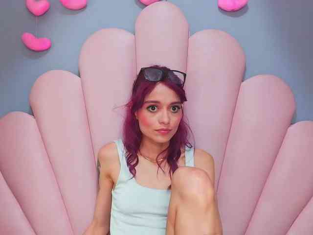 LUCY_MILLER webcam