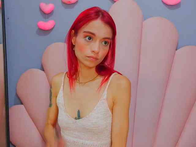 LUCY_MILLER webcam