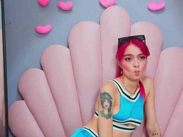 LUCY_MILLER webcam