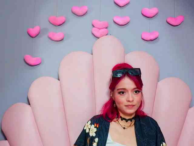LUCY_MILLER webcam