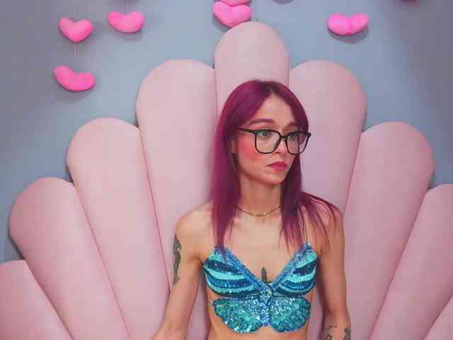 LUCY_MILLER webcam