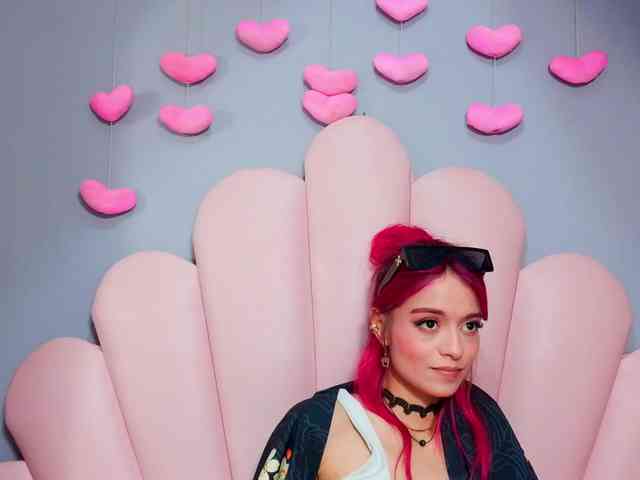 LUCY_MILLER webcam