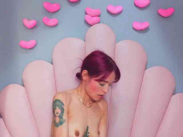 LUCY_MILLER webcam