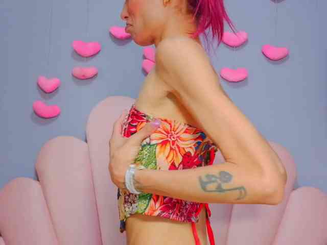 LUCY_MILLER webcam