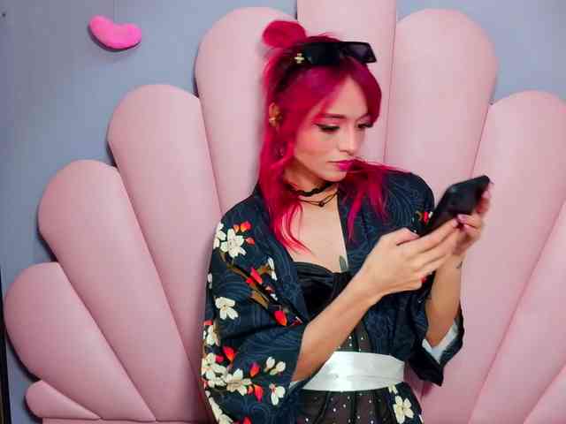 LUCY_MILLER webcam