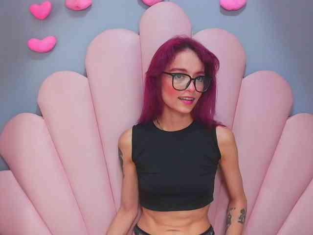 LUCY_MILLER webcam