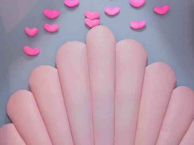 LUCY_MILLER webcam