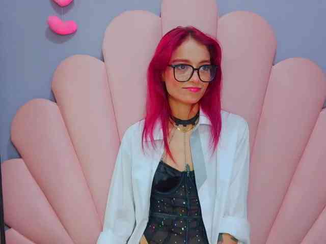 LUCY_MILLER webcam