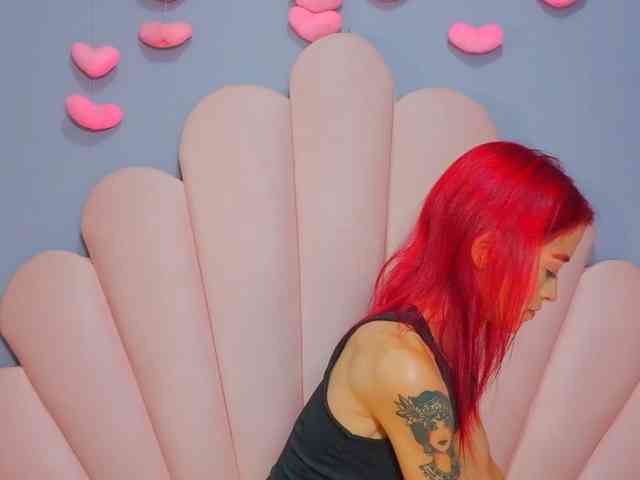 LUCY_MILLER webcam