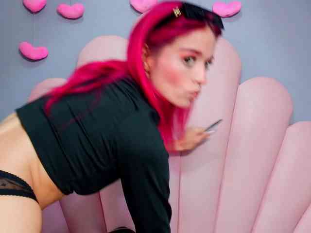 LUCY_MILLER webcam