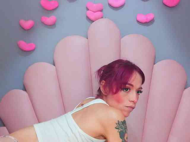 LUCY_MILLER webcam