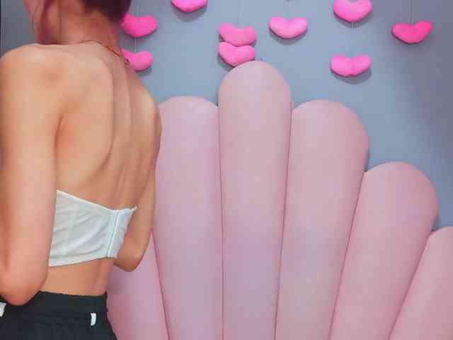 LUCY_MILLER webcam